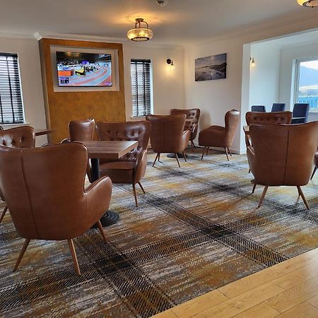 Hamersay Hotel Lochmaddy Buitenkant foto
