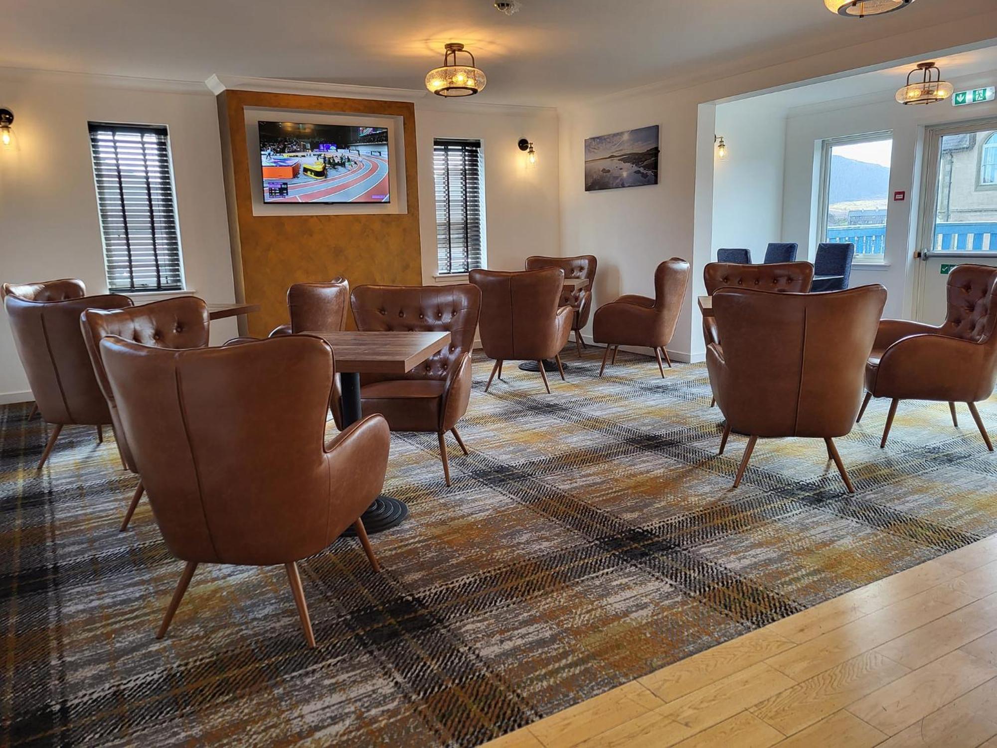 Hamersay Hotel Lochmaddy Buitenkant foto
